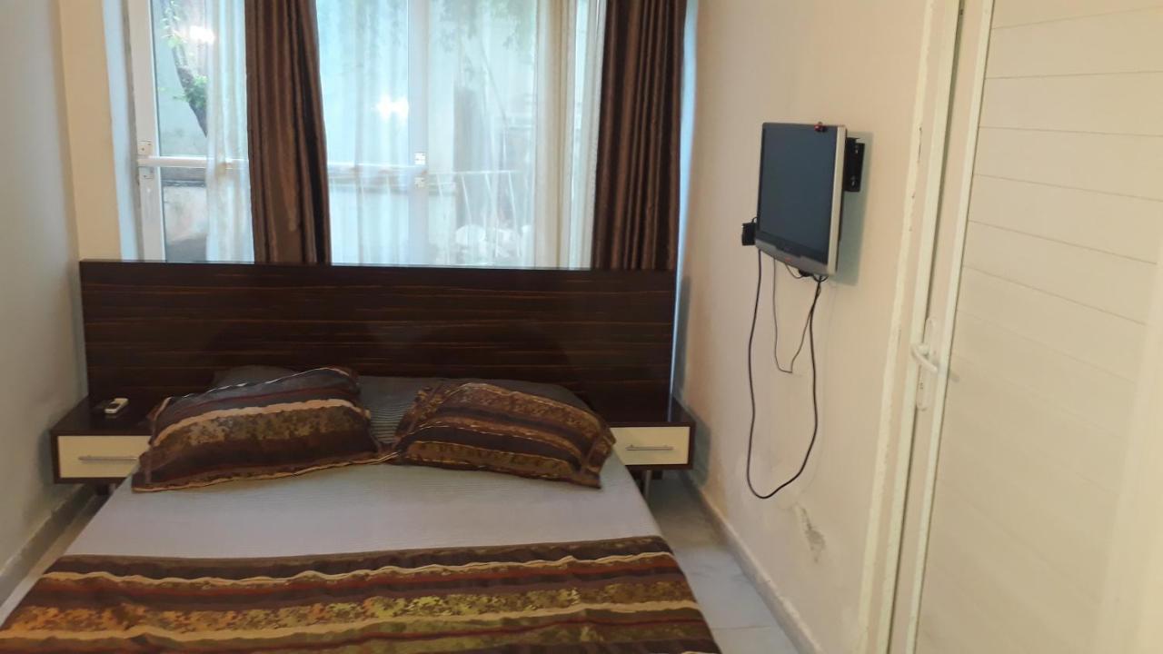 Homestay Lara Camlik *
